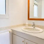 Charming With Shared Pool Views Apartment *