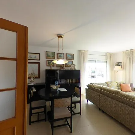 Apartment Charming With Shared Pool Views Sitges