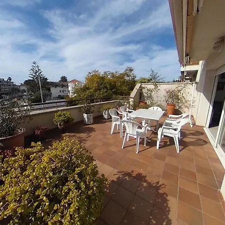 Charming With Shared Pool Views Сіджас