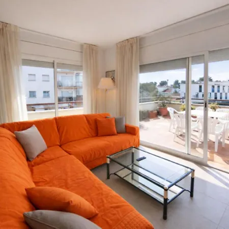 Charming With Shared Pool Views Апартаменти Сіджас