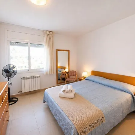 Апартаменти Charming With Shared Pool Views Сіджас