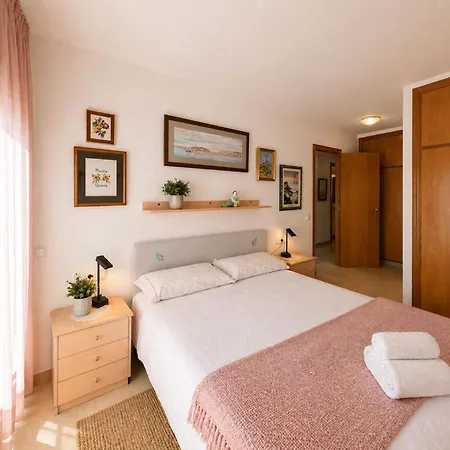 Charming With Shared Pool Views Апартаменти