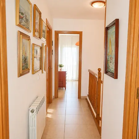 Апартаменти Charming With Shared Pool Views Сіджас