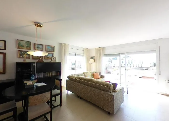 Charming With Shared Pool Views Appartement *