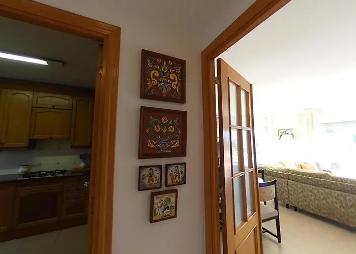 Charming With Shared Pool Views *