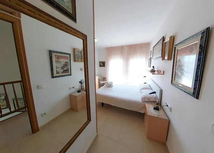 Charming With Shared Pool Views * Sitges