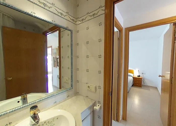 Charming With Shared Pool Views * Sitges