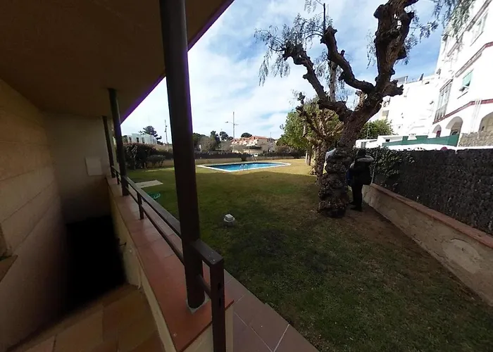 Charming With Shared Pool Views Appartement *