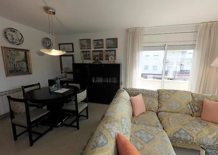 Charming With Shared Pool Views